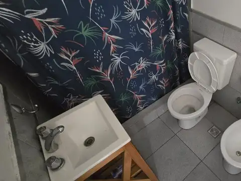Depto Tipo Casa 3 ambientes con 2 baños