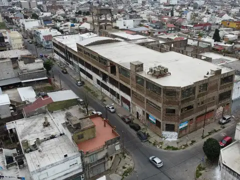 VENTA – IMPRESIONANTE EDIFICIO INDUSTRIAL – 5400 M2