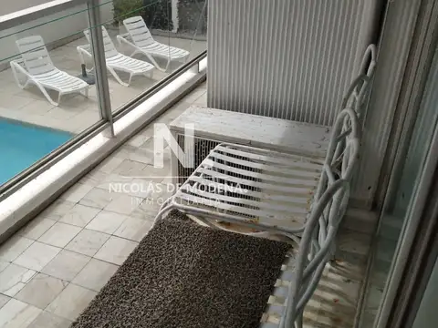 Vende apartamento de 1 dormitorio, con balcon en Peninsula.