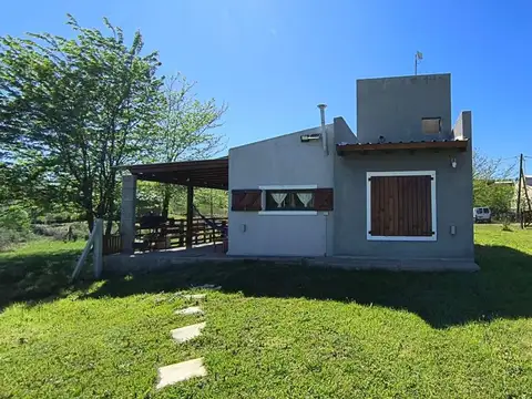 VENTA CASA 2 DORM. YACANTO CALAMUCHITA. APTO CDTO