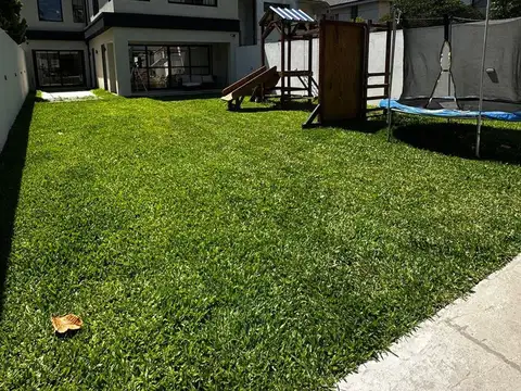 VENTA IMPORTANTE CASA EN EXCELENTE UBICACIÓN