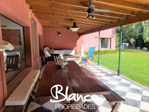 Casa en Alquiler Temporal con 2 cocheras