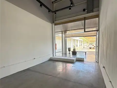 Local en Alquiler en Rivadavia, $ 500.000