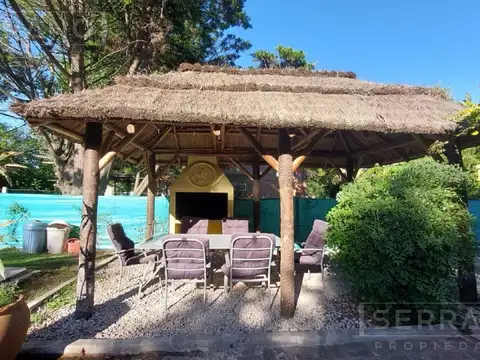 NOT. Venta. Casa 4 ambientes. Calle Gutierrez. Parque Sakura. Exaltacion de la Cruz