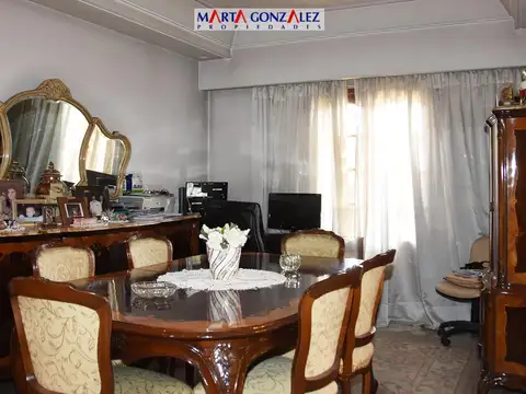 Casa 4 ambientes con 4 baños