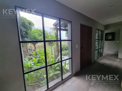 Casa en Alquiler Temporal con 4 cocheras