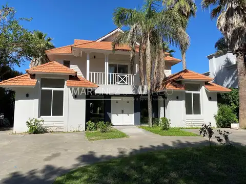 La Pradera-Av. Caamaño 900