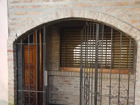 Casa en Venta en Villa Gobernador Udaondo, USD 139.000