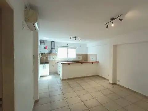 Departamento en Alquiler en Piñeyro, $ 550.000