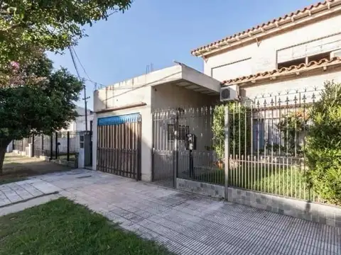 PH al frente con Entrada Independiente y Cochera