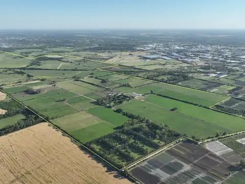 Campo Industrial en Pilar