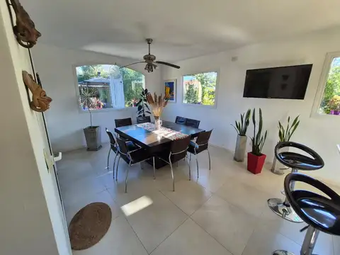 Casa en Venta en Loma Verde, USD 330.000