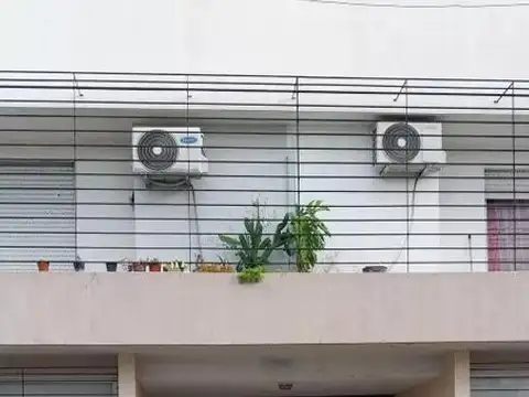 Depto Tipo Casa 4 ambientes con 3 baños