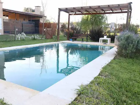 Casa en Venta en Comarcas de Luján, USD 280.000