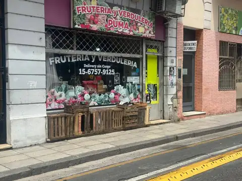 Tacuarí 400, Piso 0