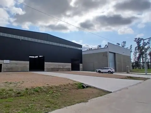 Galpón 1400 a ESTRENAR en Pque Industrial