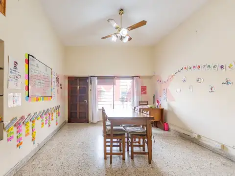 Casa 4 ambientes Venta - Wilde - Cochera-Patio