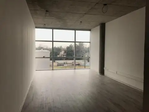 Oficina en Officia Pilar - Edificio Life