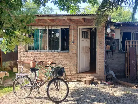 Casa 2 ambientes con 1 baño