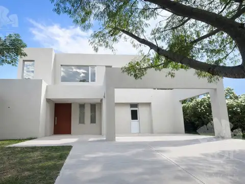 Casa a la laguna en El Canton