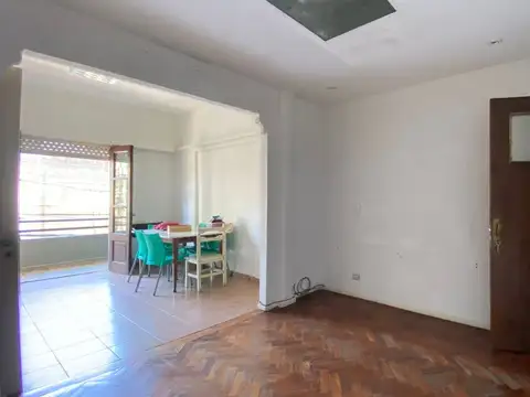 Depto Tipo Casa 5 ambientes con 2 baños