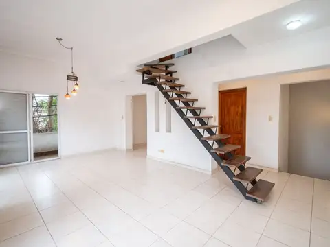 Depto Tipo Casa 4 ambientes con 1 baño