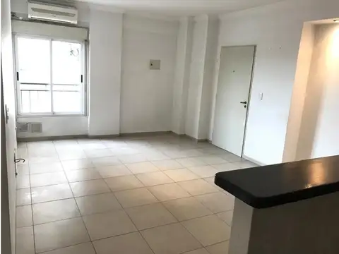 2 amb amplio 43m2, sin balcon.