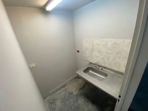 Local en Alquiler en Olivos, USD 2.900