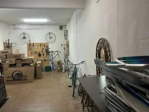 Venta local comercial Julian Alvarez 605