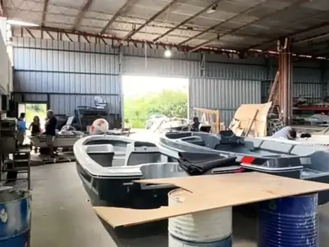 VENTA PREDIO MAS NAVE COMERCIAL FALDA DEL CARMEN