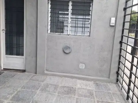 ALQUILER DE PH 2 AMBIENTES SIN EXPENSAS SAN JUSTO