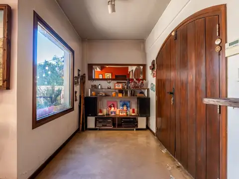 Casa 5 ambientes con 4 baños