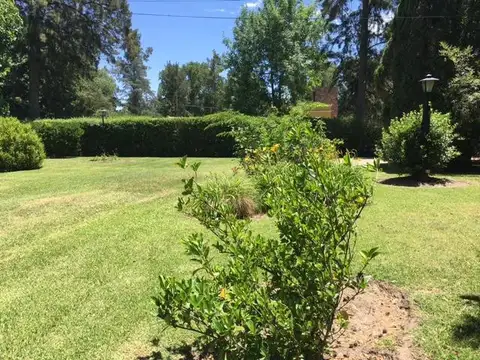 Casa en Venta con 2 cocheras