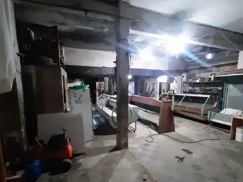 Local en Venta Via Púb.