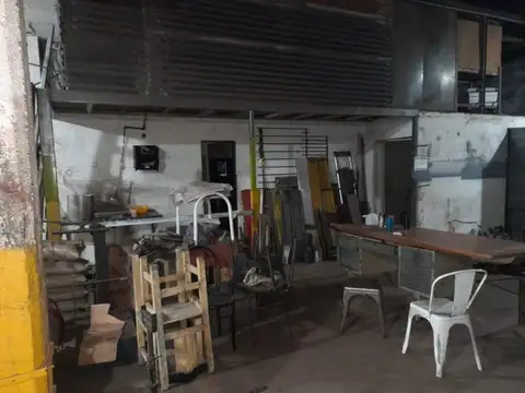 Galpon en Venta 10  mts Frente