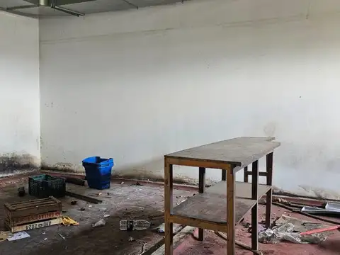 Local en Dique Lujan