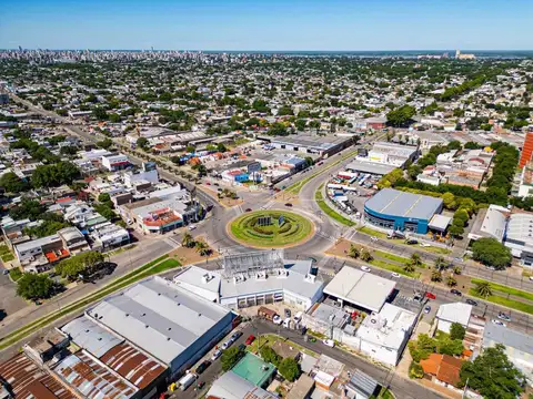 LOCAL VENTA PERMUTA BV OROÑO Y URIBURU ZONA SUR