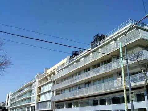 OPORTUNIDAD  VENTA COCHERAS HOLMBERG ON EN LA NUEVA Y RENOVADA URQUIZA JOVEN