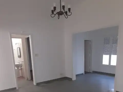 Depto Tipo Casa en Alquiler en Villa Ballester, $ 1.000.000