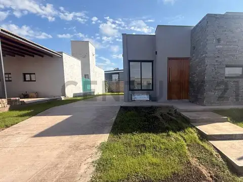 Severo del Castillo 1300, Piso 0