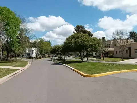 Barrio Santo Tomas Pilar 3000