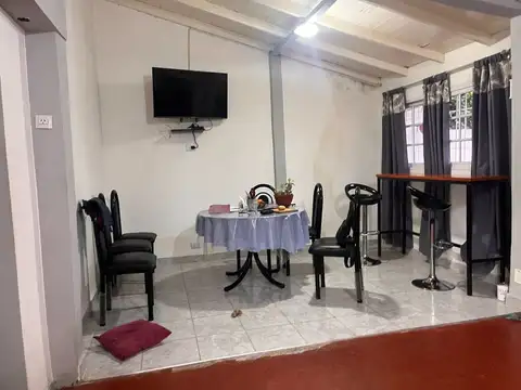 VENTA CASA 3 AMB COCHERA QUINCHO PILETA HURLINGHAM