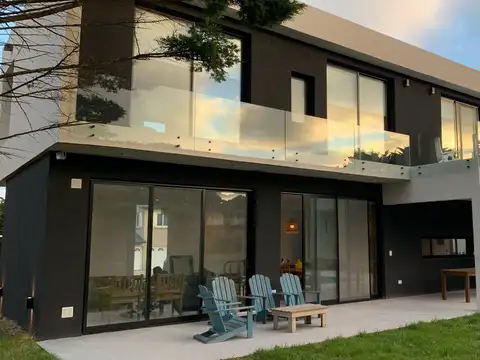 Casa en Venta en Pinamar Norte, USD 499.000