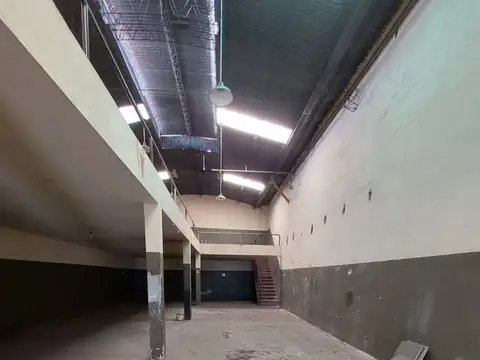 Galpon en Venta 8,66  mts Frente