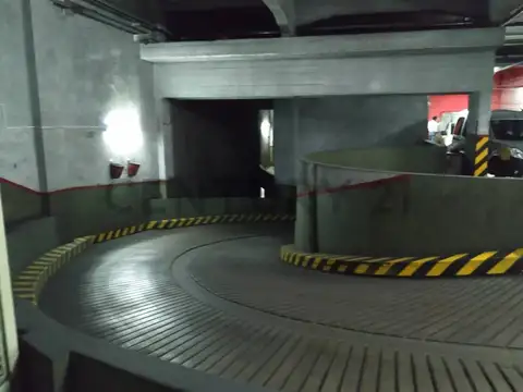 VENTA COCHERA DOBLE EN EL CENTRO, CABA, OPORTUNIDAD.