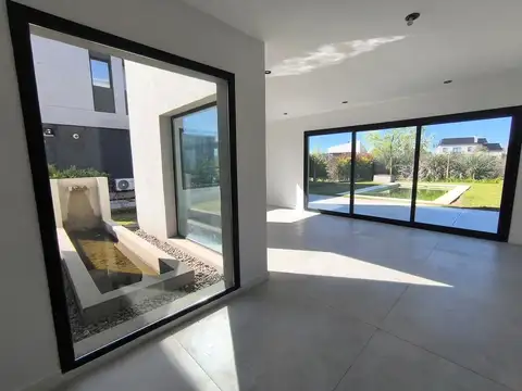 Ceibos, Puertos del Lago 100