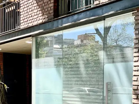 Local   en Venta  A  ESTRENAR  a  mts. de  Av. Cordoba  CON  Renta