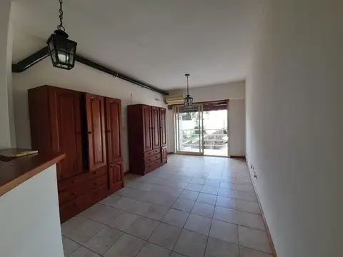 Departamento en Alquiler en Villa Ballester, $ 430.000