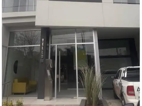 DEPARTAMENTO DE 2 AMBIENTES CON BALCÓN Y COCHERA 