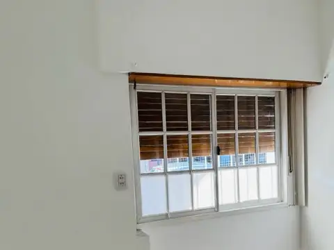 Depto Tipo Casa 2 ambientes con 1 baño